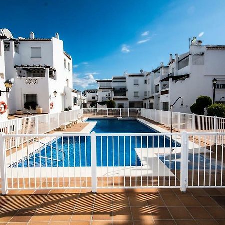 Puerto De La Duquesa Beach Apartment Castillo de Sabinillas Dış mekan fotoğraf