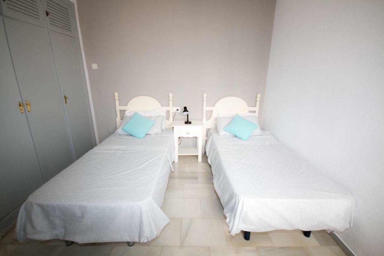 Puerto De La Duquesa Beach Apartment Castillo de Sabinillas Dış mekan fotoğraf