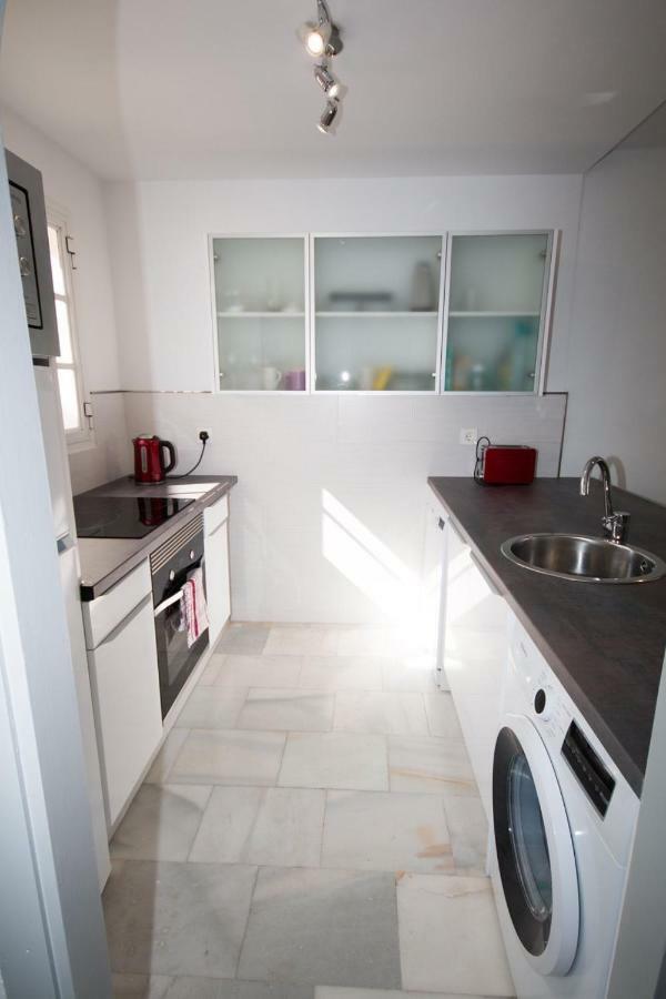Puerto De La Duquesa Beach Apartment Castillo de Sabinillas Dış mekan fotoğraf
