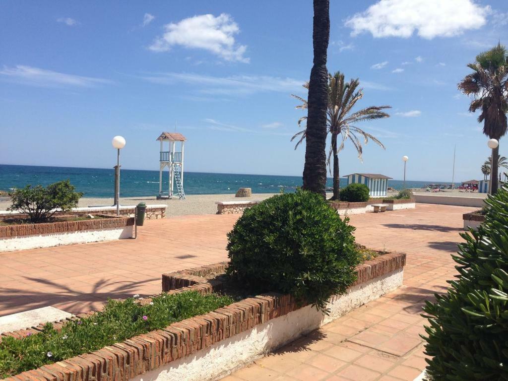 Puerto De La Duquesa Beach Apartment Castillo de Sabinillas Dış mekan fotoğraf
